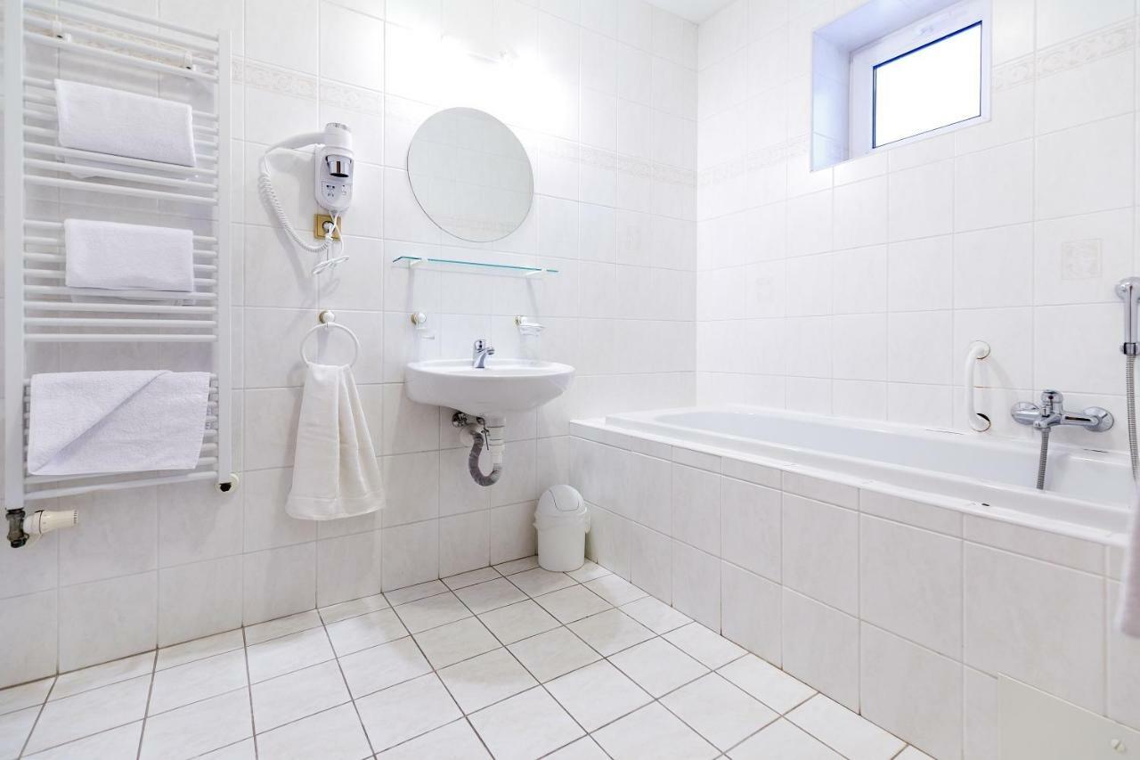 Konstantinovy Lázně Hotel Jitrenka מראה חיצוני תמונה