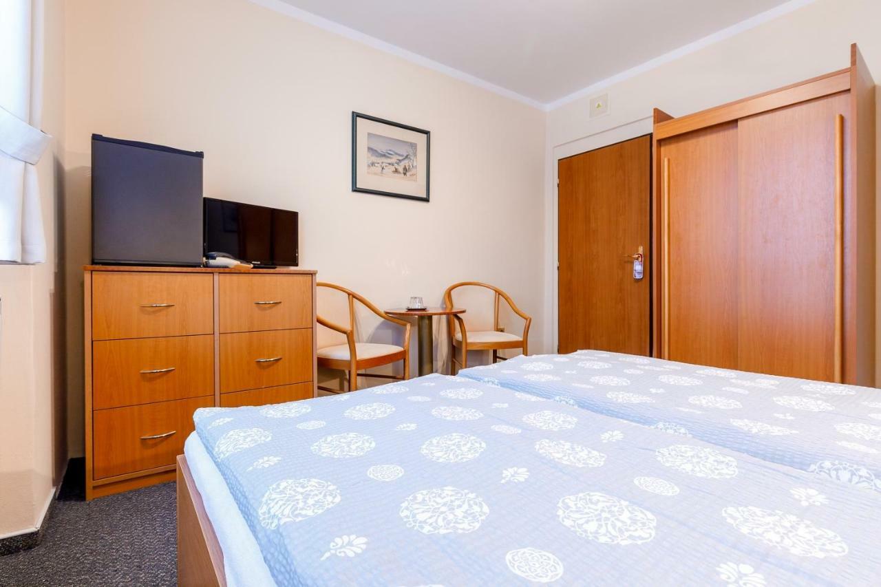 Konstantinovy Lázně Hotel Jitrenka מראה חיצוני תמונה